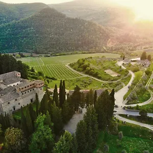 Alloggio per agriturismo Castello Del Trebbio, LʼOpaco